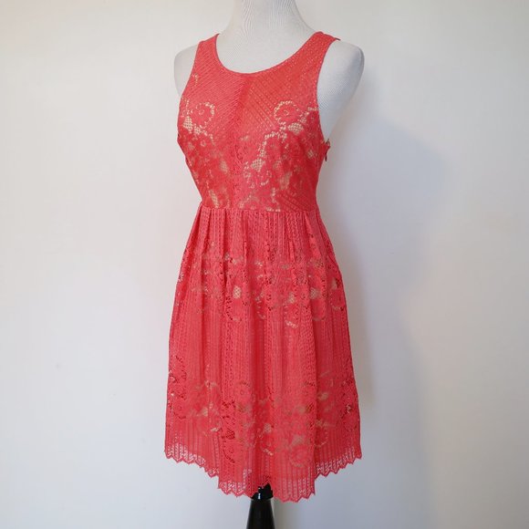 Free People Dresses & Skirts - FREE PEOPLE Size 4 Coral Lace Dress